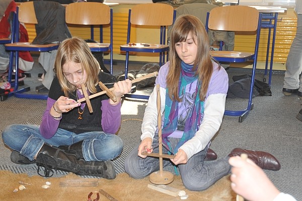 "Semaine de projet" à l'école de mon village Bijoux15