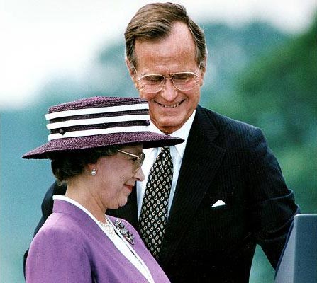 Nữ hoàng Anh và 12 đời tổng thống Mỹ Queen410