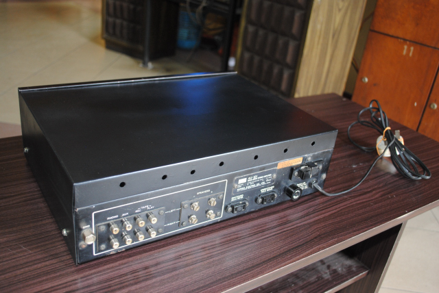 Sansui AU-101 solid state stereo amp(used)SOLD Dsc_2911