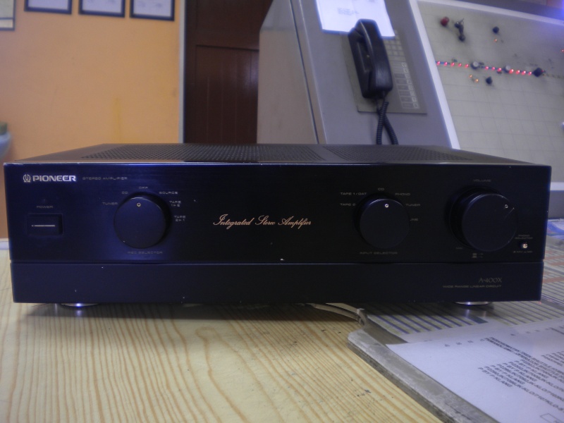 Pioneer A-400x Integrated Amp (used)sold Dscn3610