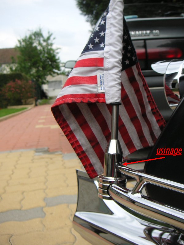 Road King et Porte drapeau (FLHRC & Flag mount) Sans_t12