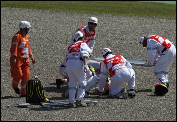 Fracture pour Valentino Rossi 10n51010
