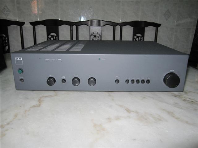 NAD 302 integrated amp (Used) Img_2324