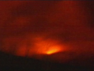 Volcano erupts in southern Iceland Icelan10