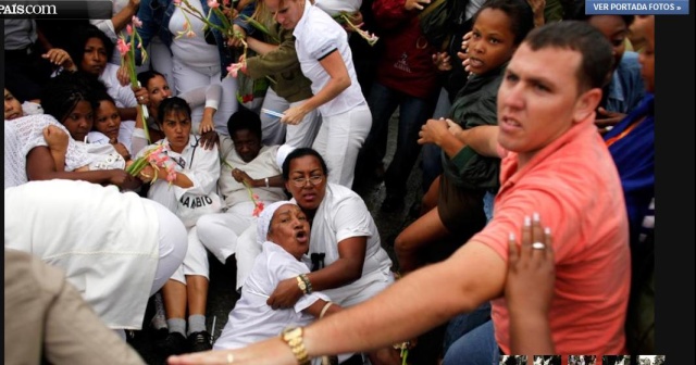 LAS DAMAS DE BLANCO, REPRIMIDAS POR LA POLICIA DE PARRAGA Arrast18