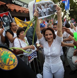 MARCHA POR LAS DAMAS DE BLANCO MIAMI MARZO 25 DEL 2010 Gloria11