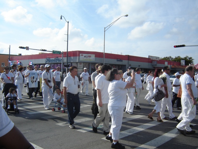 MARCHA POR LAS DAMAS DE BLANCO MIAMI MARZO 25 DEL 2010 Marcha17