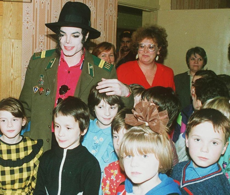 Foto di Michael e i bambini - Pagina 15 Micha142