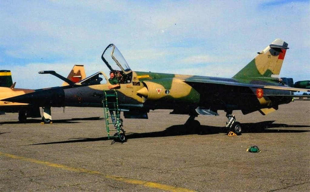 FRA: Photos Mirage F1 - Page 16 16506210