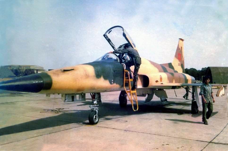 FRA: Photos F-5 marocains / Moroccan F-5  - Page 13 42303310