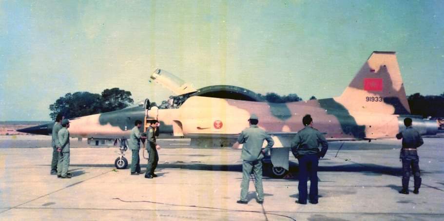 FRA: Photos F-5 marocains / Moroccan F-5  - Page 13 42478910
