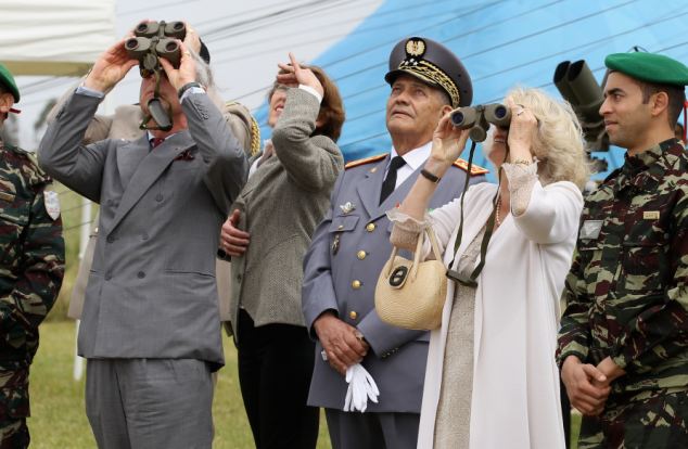 الأمير تشارلز يقوم بزيارة للواء الاول للمشاة المظليين بالمغرب أبطال العالم خمس مرات Articl10