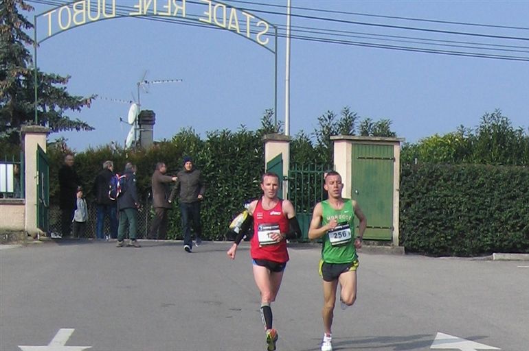 10KM DE TASSIN (RHONE) DU 6 MARS 2011 : QUAND LA GRENOBLOISE MAGALI BERNARD MONTE EN PUISSANCE 42935910