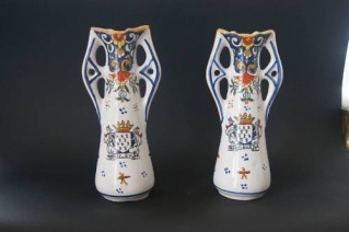 Paire de petits vases Henri DELCOURT ROUEN Vasehd10