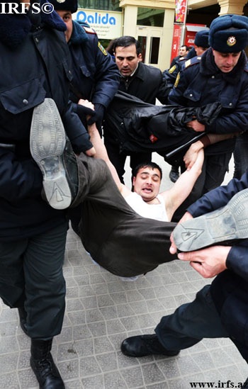 Протесты в Баку закончились массовыми арестами 74510
