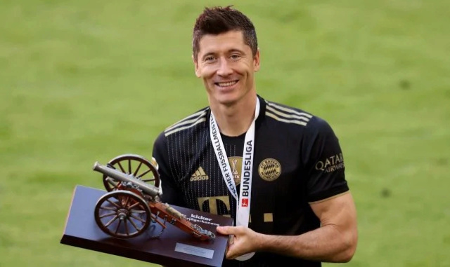  [ALL] Bayern de Munich Lewy-r10