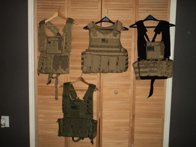 Chest rigs , small plate carries,and q.r plate carrier... load outs admins, knee pads , fold dump pouches Dec_0313