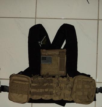 Chest rigs , small plate carries,and q.r plate carrier... load outs admins, knee pads , fold dump pouches Dec_0314