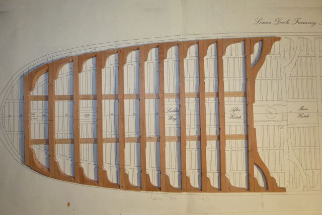 HMS Euryalus, 1803 au 1/56 par Matiz - Page 13 P1110344