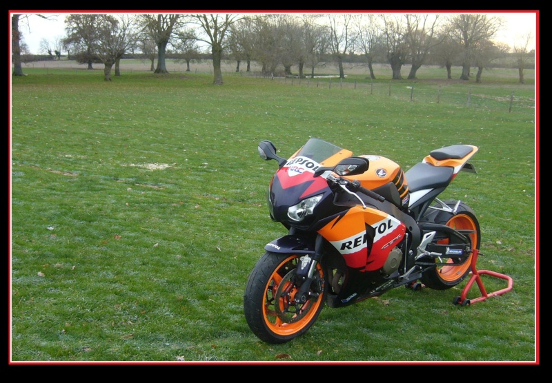 1000 CBR RR Repsol 2008, changée pour un cb1000r ! 1000_c10