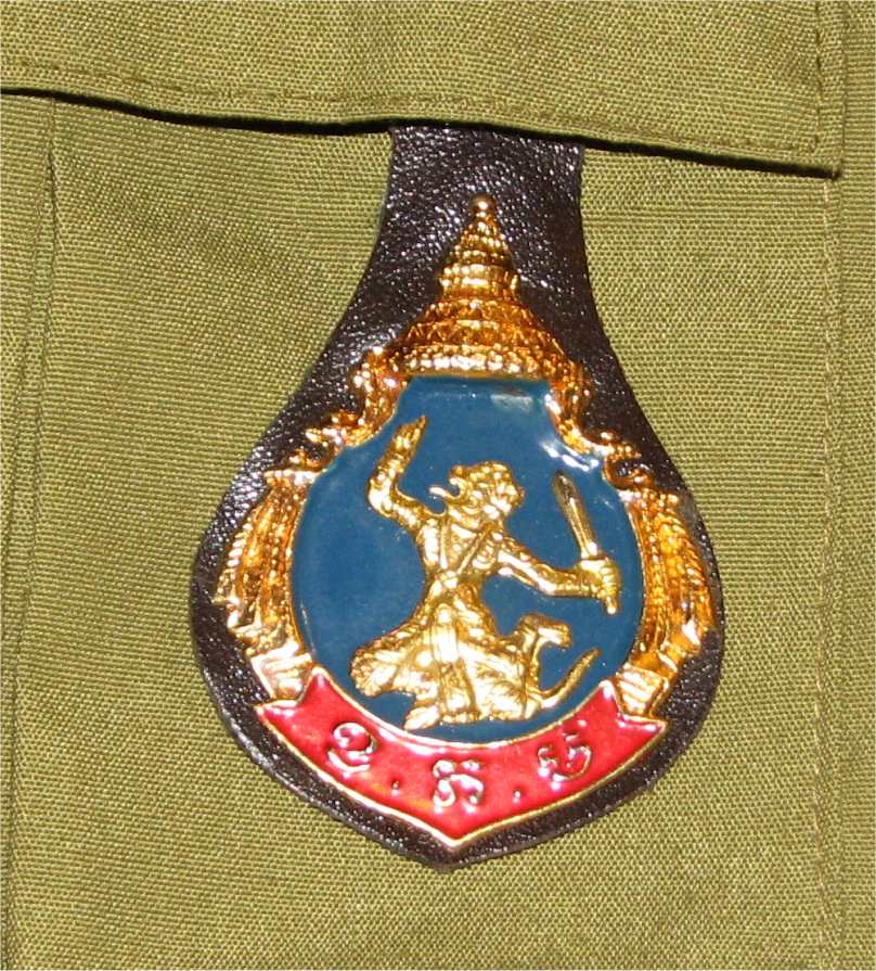 uniformes cambodgiens  Vestec12