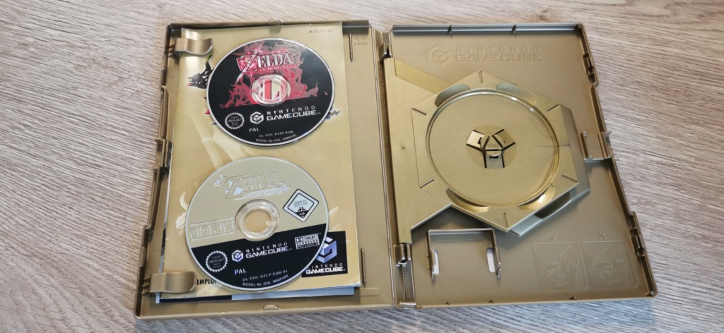 Vendu - Zelda WW Gamecube collector + guide Img_2549