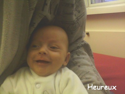 Mon fils sourit Img04110