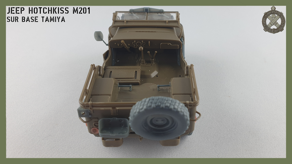 1/35 - Hotchkiss M201 avec radios (base Tamiya) M201-011