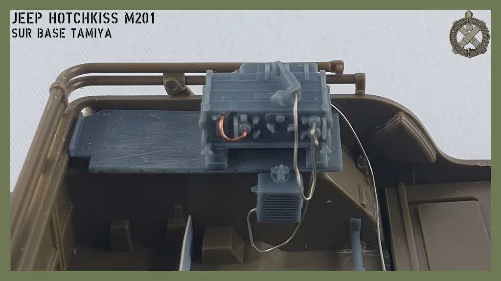 1/35 - Hotchkiss M201 avec radios (base Tamiya) M201-020