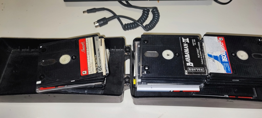 [VENDU] Amstrad CPC 6128 + écran + disquettes Amstra13