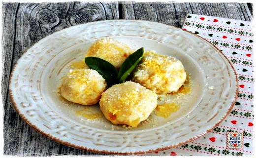 Canederli di formaggio al burro fuso, parmigiano e salvia Canede11