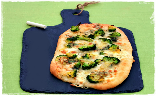 Pizza ai quattro formaggi con i broccoli Immag933