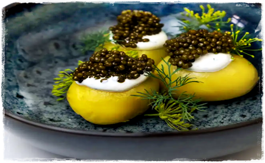 Caviale con patate e panna acida - Antipasto (RUSSIA) Immag954