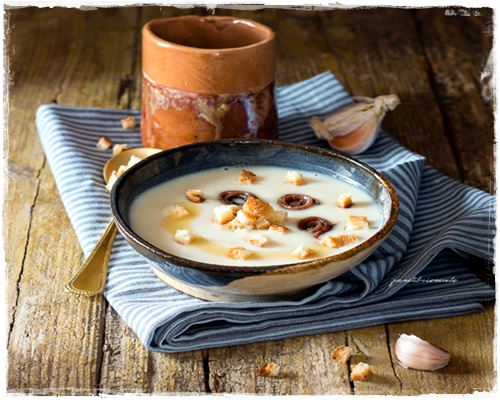 Zuppa di pane, burro e acciughe (pane avanzato) Zuppa-21