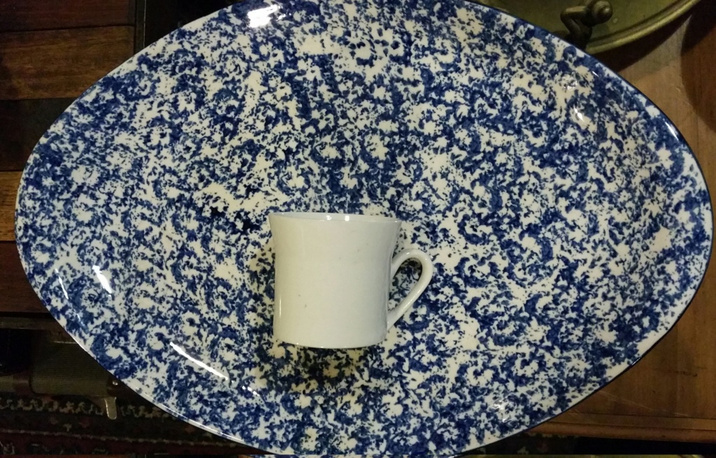 pattern - Blue and white speckle pattern Petra platter 20180816