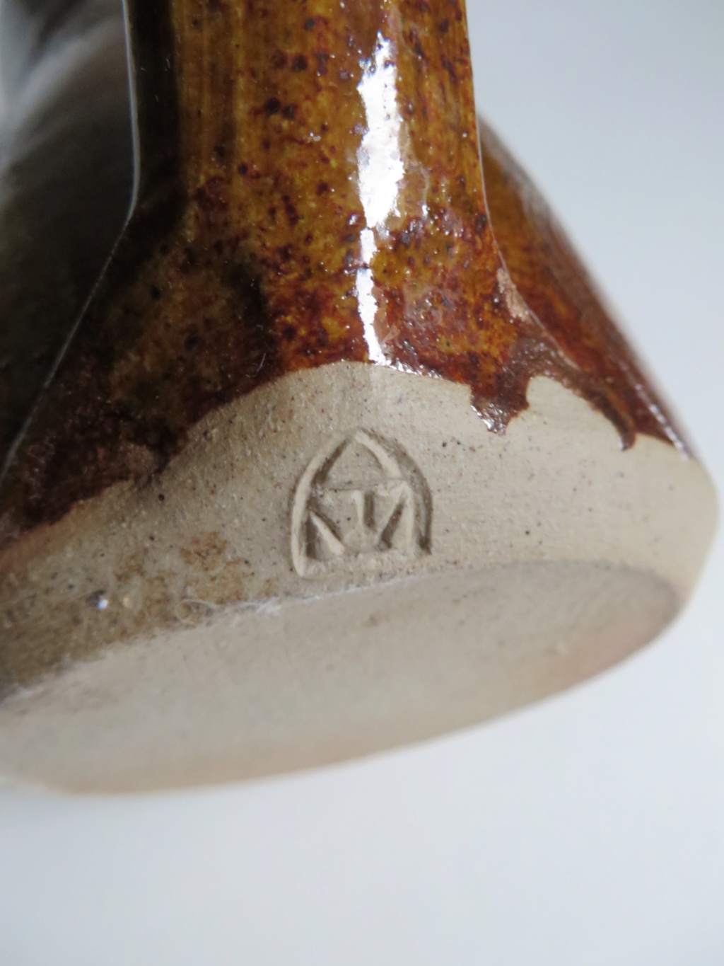 Stoneware tankard mug with impressed mark. TW? Img_1310