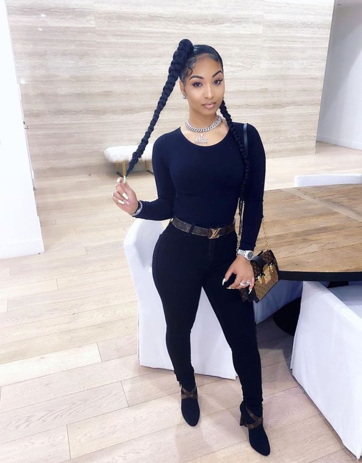 All night last night I discussed Shenseea many looks  with some friends best verdict 6826e510