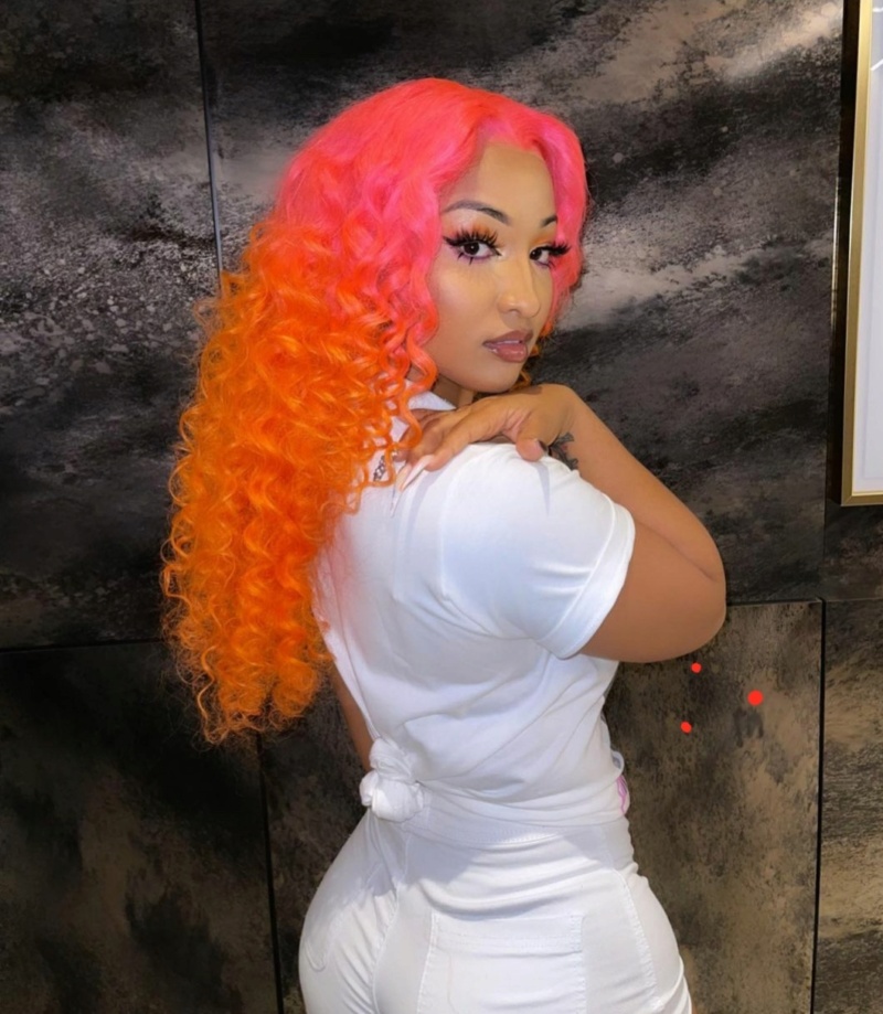 All night last night I discussed Shenseea many looks  with some friends best verdict Shense30