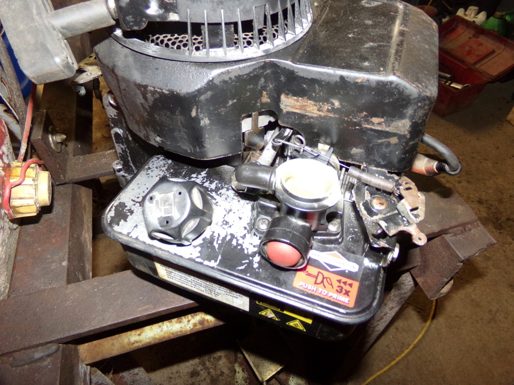 moteur - moteur briggs et straton 3HP75 modèle 0317 remise en route 109_0536