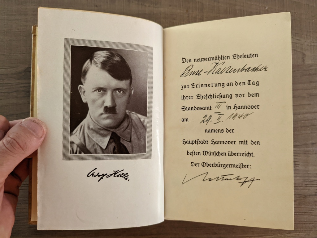Traduction Dédicace dans un Mein Kampf  Pxl_2057