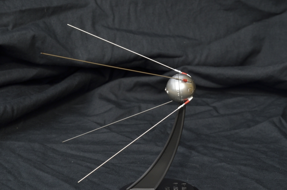 Sputnik-1 1/24 Red Iron Models - Page 2 Ae-spu14