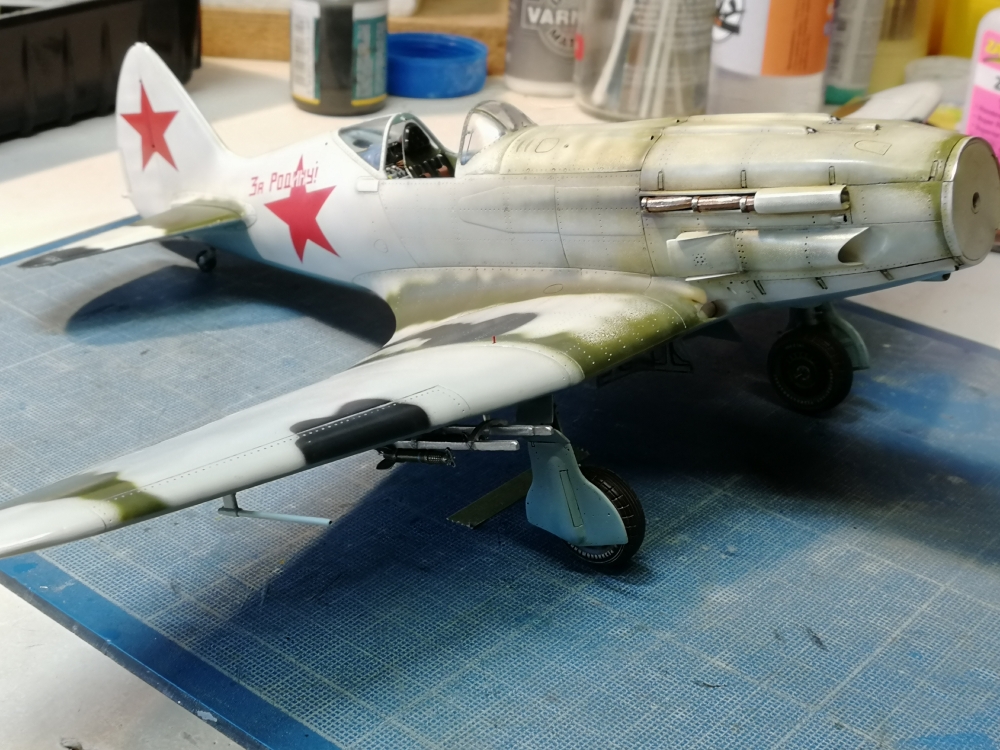 [Trumpeter] 1/32 - Duo de Mikoyan-Gourevitch MiG-3  (mig3) - Page 39 Cv_mig26