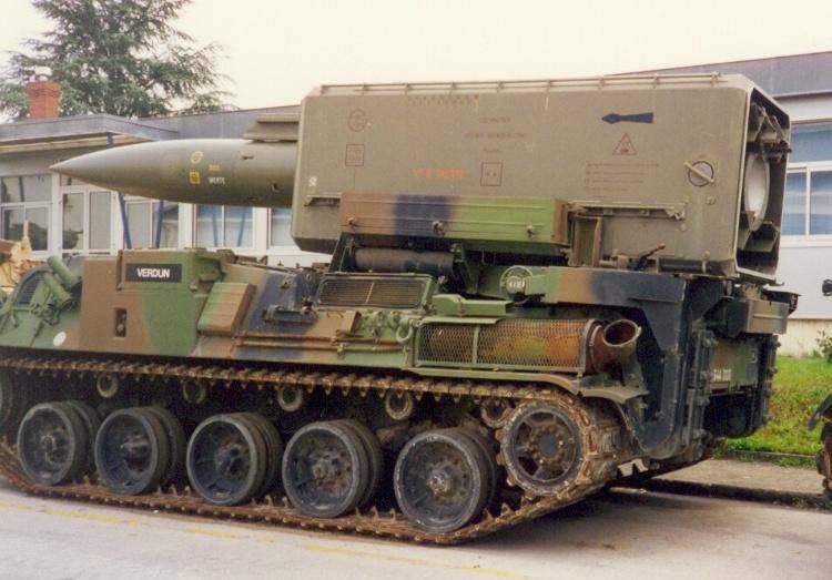 AMX 30 PLUTON Gazoline au 1/48 13609010