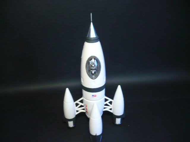 Apollo 27 rocket, Pegasus hobbies, 1/72e P1150876