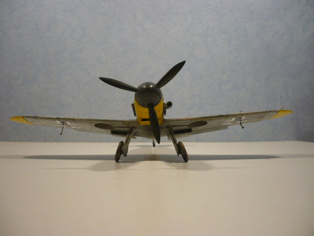 Mersseschmitt BF-109 F4 ICM 48e P1170078