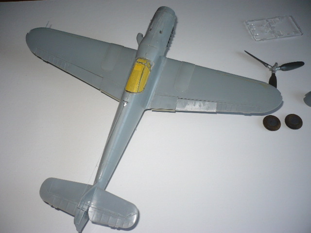 Messerschmitt BF 109 K4 Lt Gunter Landt, Trumpeter 32eme - Page 4 P1170120