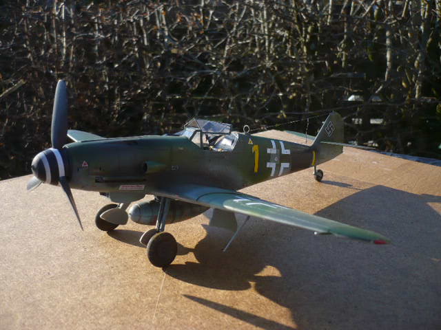 Messerschmitt BF 109 K4 Lt Gunter Landt, Trumpeter 32eme - Page 5 P1170211