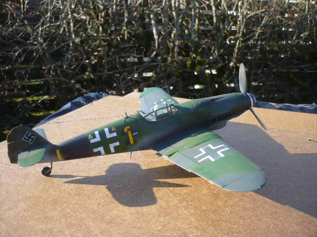 Messerschmitt BF 109 K4 Lt Gunter Landt, Trumpeter 32eme - Page 5 P1170215