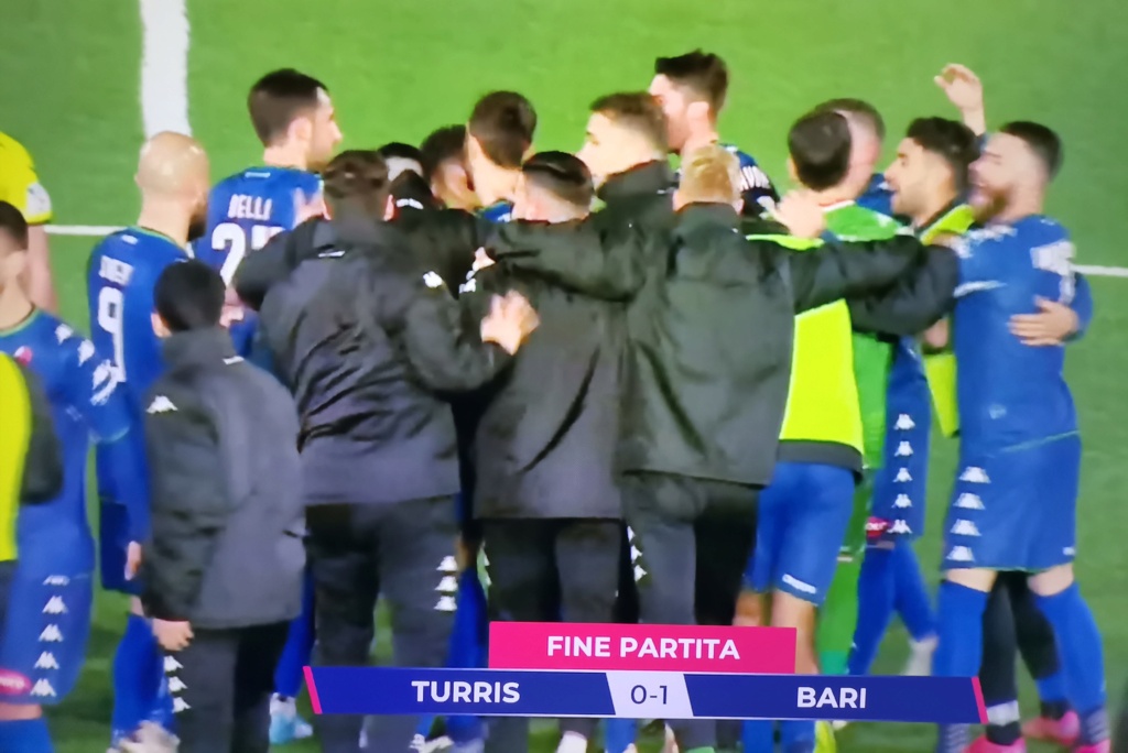 27^ giornata - Torna la vittoria! Turris-Bari-0-1: commenti e pagelle  Img_2034