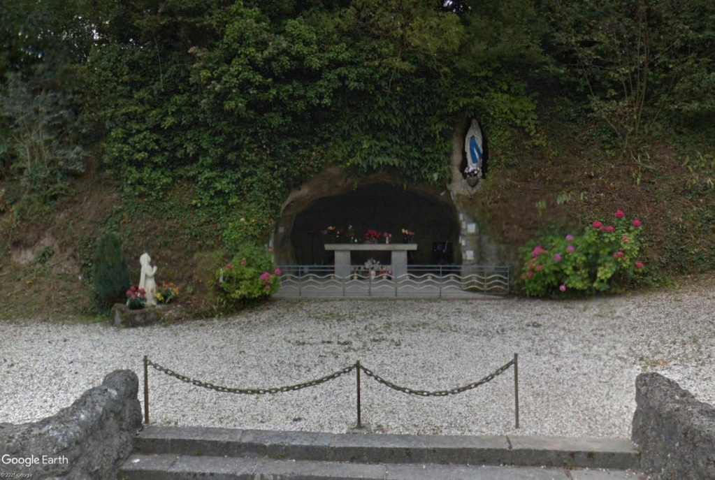 Les répliques de la grotte de Lourdes - Page 3 Hebecr11
